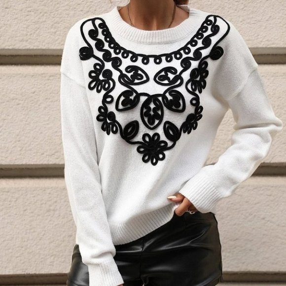 Boho White Womens Floral pattern Sweater - Picture 2 of 5